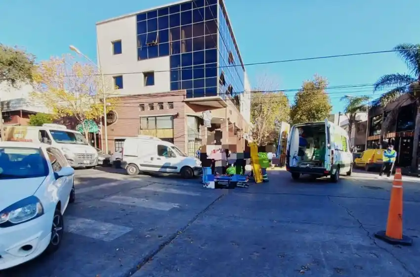 Atropelló a una mujer de 72 años en barrio Los Troncos