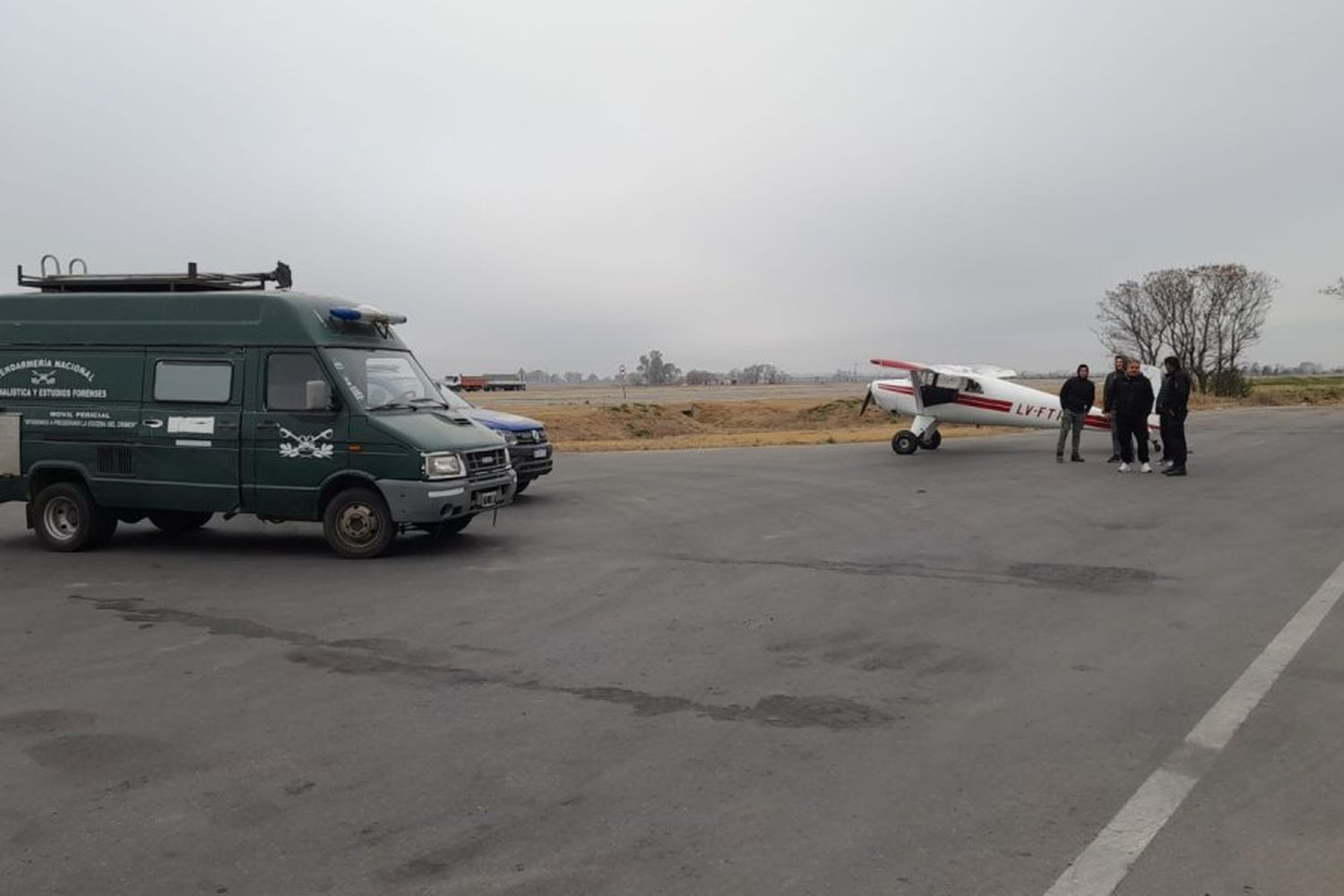 Sorprendente: una avioneta protagonizó un aterrizaje forzoso a la vera de la ruta 34 en Rafaela