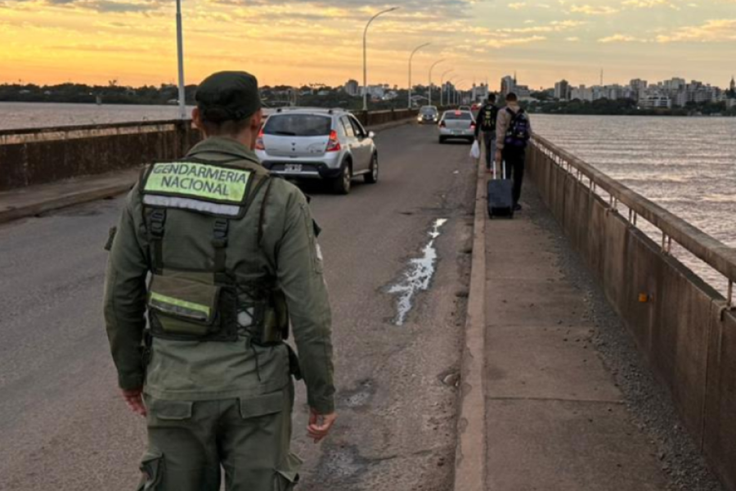 Expulsan a dos ciudadanos marroquíes que habían ingresado al país de manera ilegal