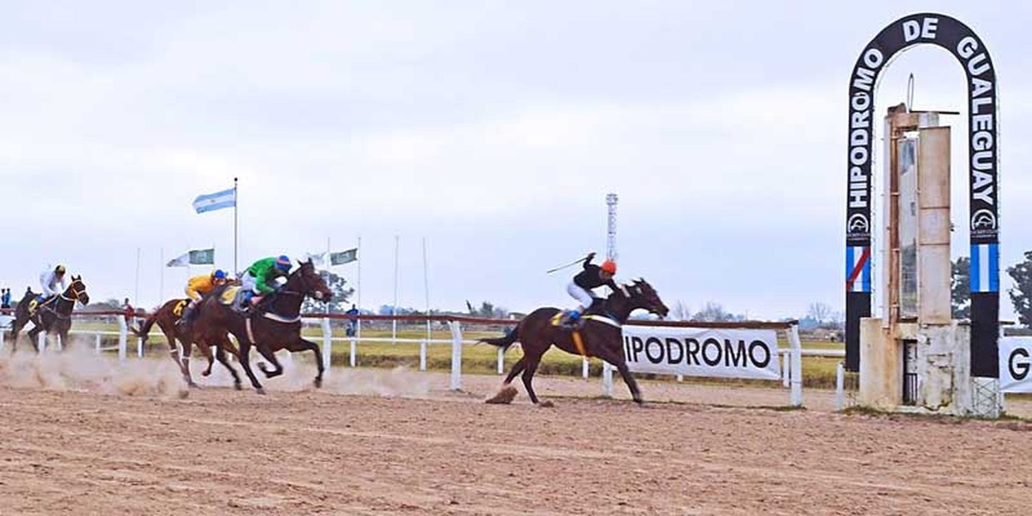 Turf: se realiza en el hipódromo local la reunión hípica