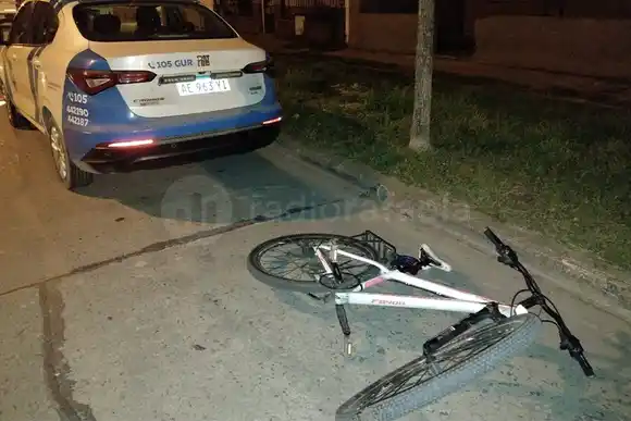 Interceptada por dos delincuentes, le robaron la bicicleta y una mochila