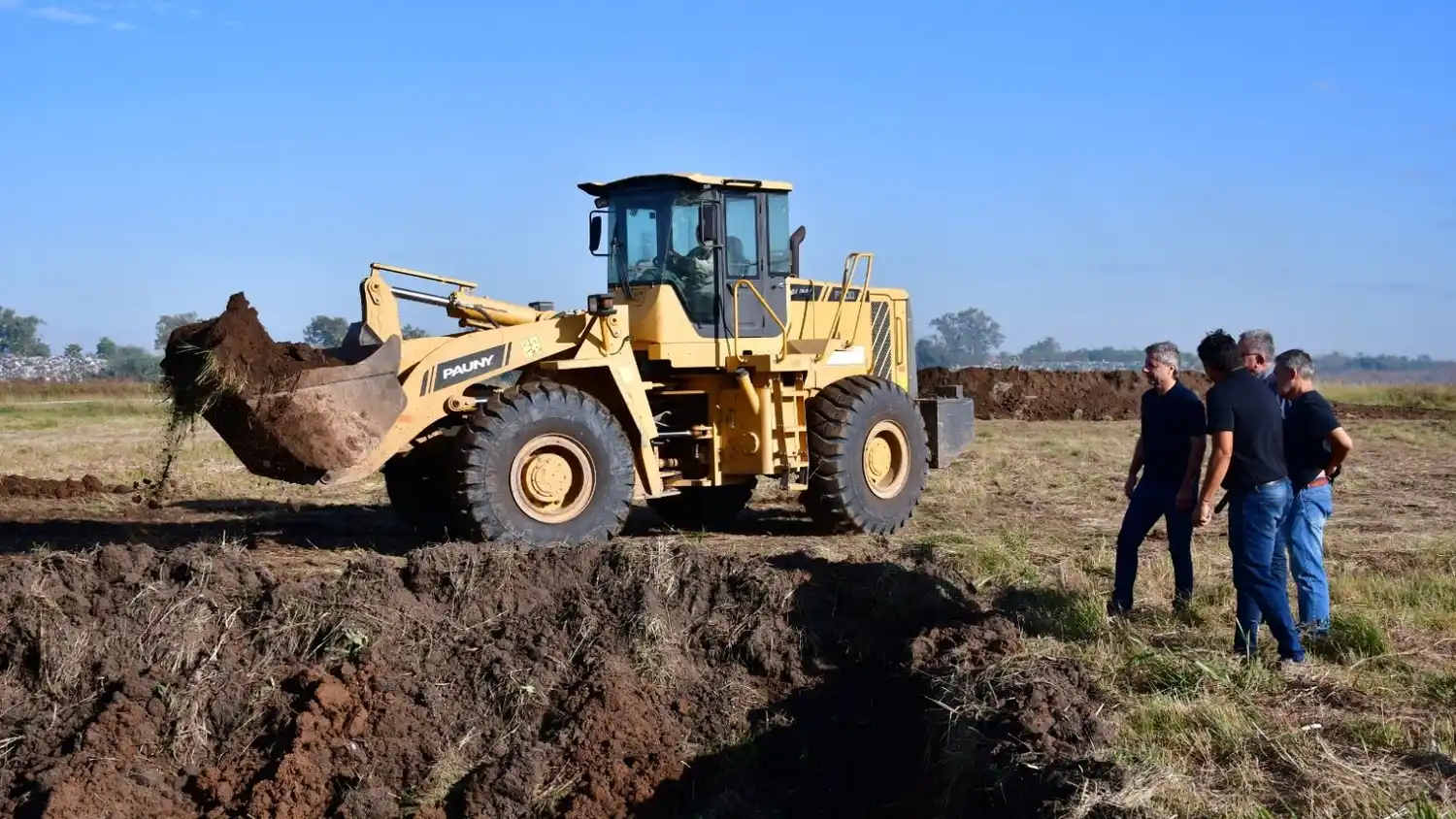 Avanza la construcción de una nueva celda de disposición final en el relleno sanitario