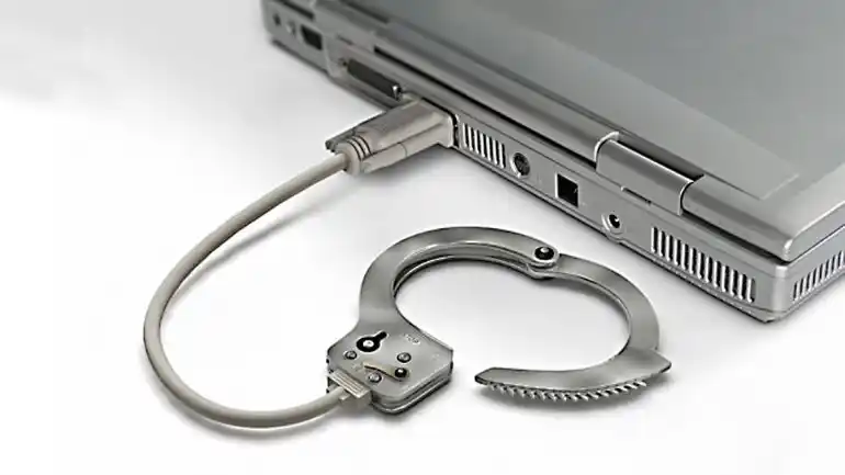 Revés para el ex juez entrerriano que quiso censurar a Google, Yahoo y un diario