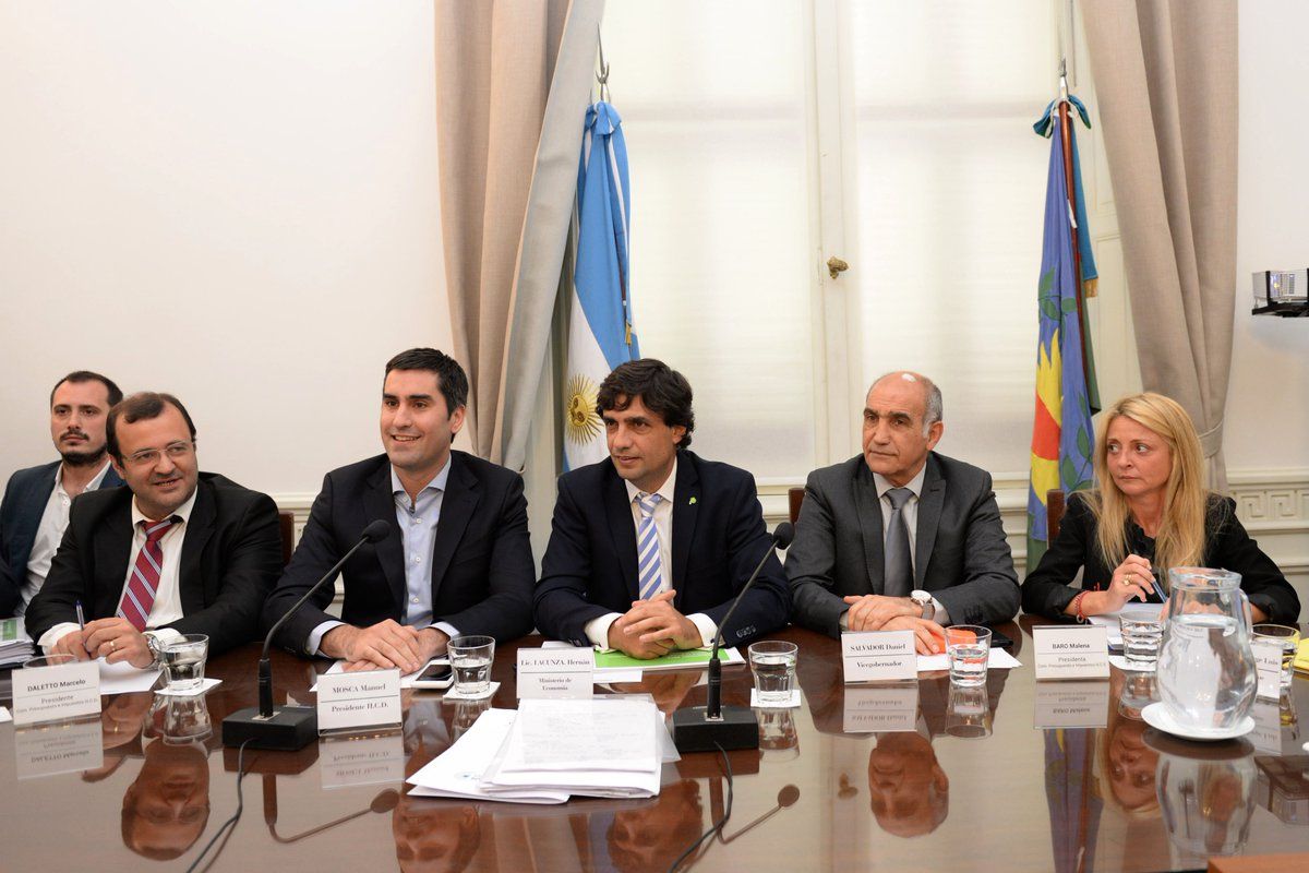 Presentan Presupuesto bonaerense 2018: Para Mosca, es el "más progresista de los últimos años"
