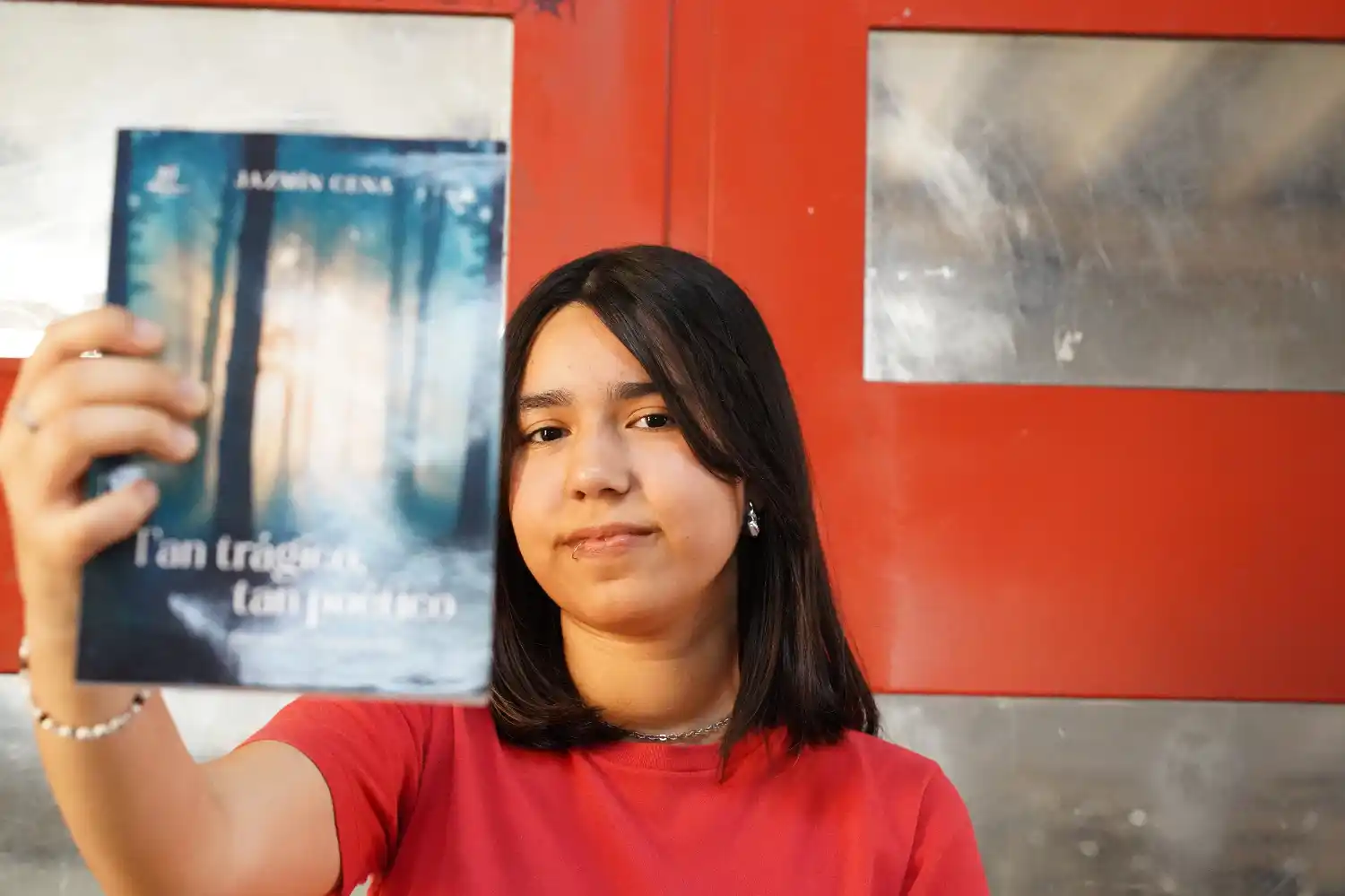 Jazmín Cena, poesía adolescente con voz propia.