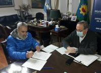 Antes que caduque la conciliación, el Ejecutivo llegó a un acuerdo salarial con el STMT