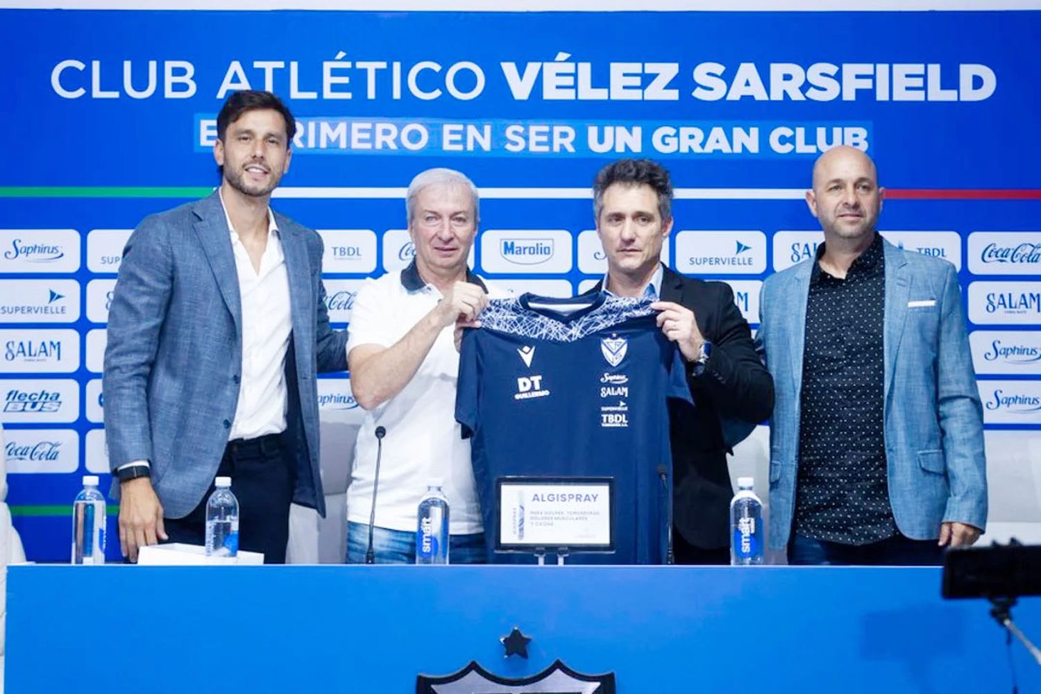 Oficial: Guillermo Barros Schelotto es nuevo director técnico de Vélez