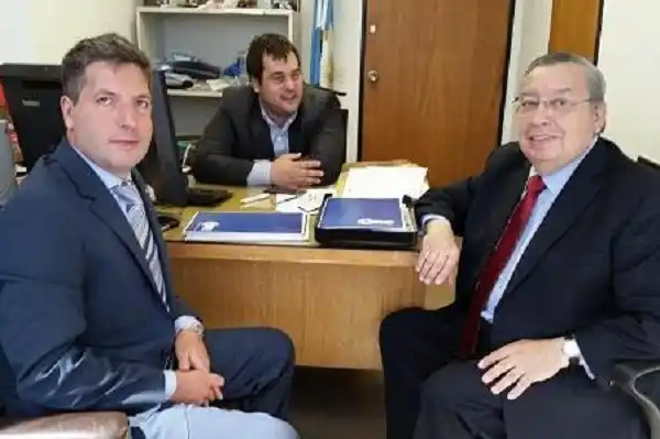 Feder impulsa el “urgente” tratamiento de la ley de tarjetas de crédito 