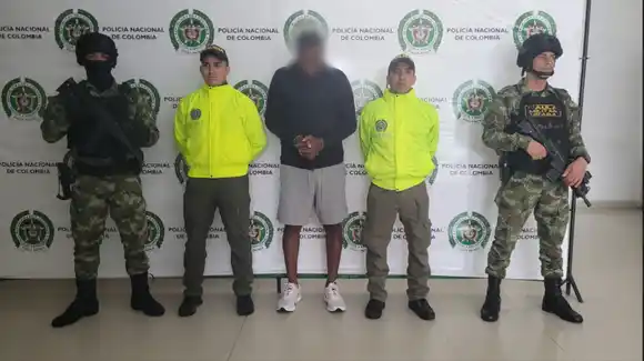 CAE ALIAS “PONCHO” solicitado por los delitos narcotráfico por Corte de Texas