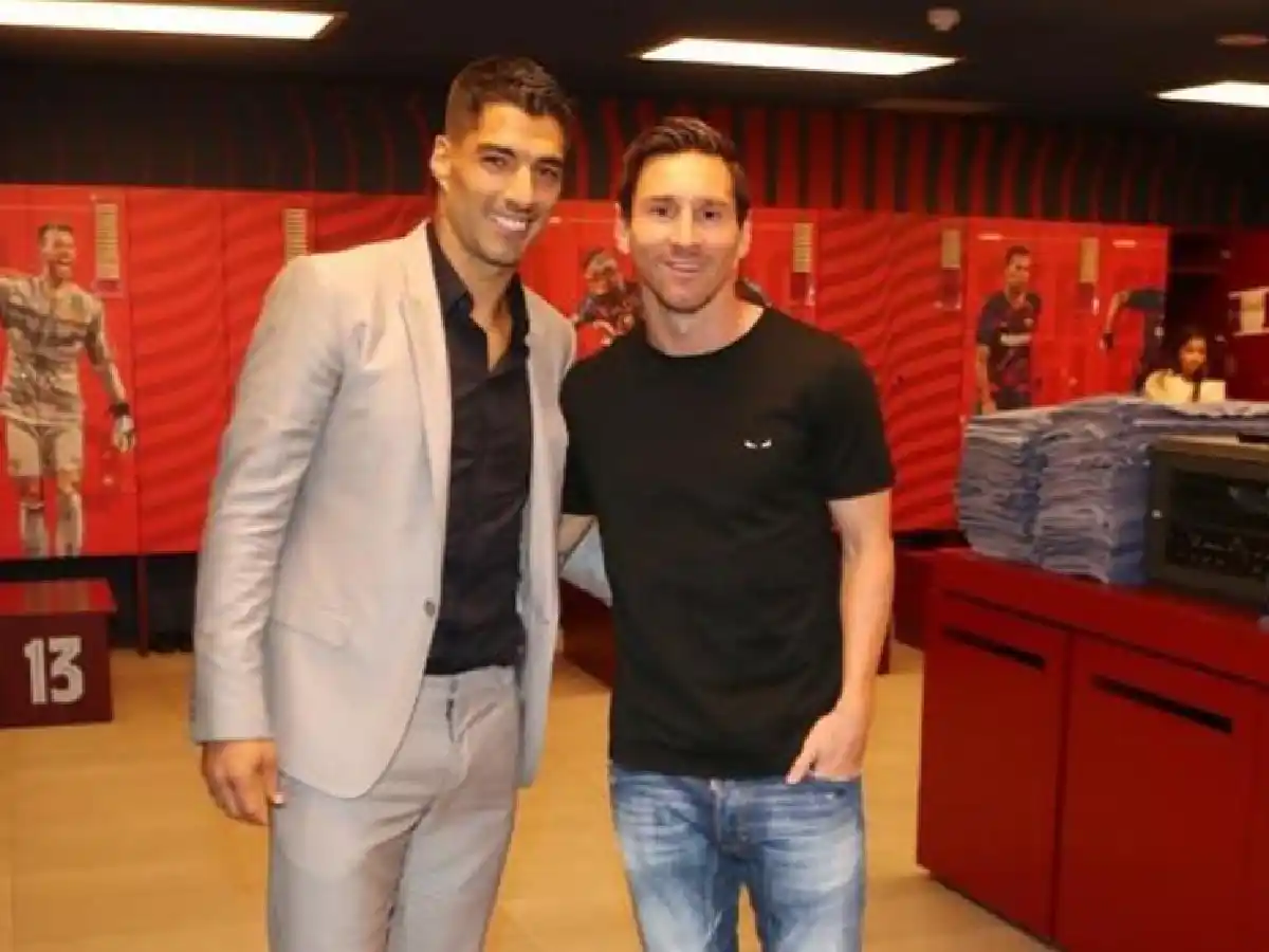 Messi despide a Suárez con un mensaje que refleja su malestar con la directiva del Barcelona