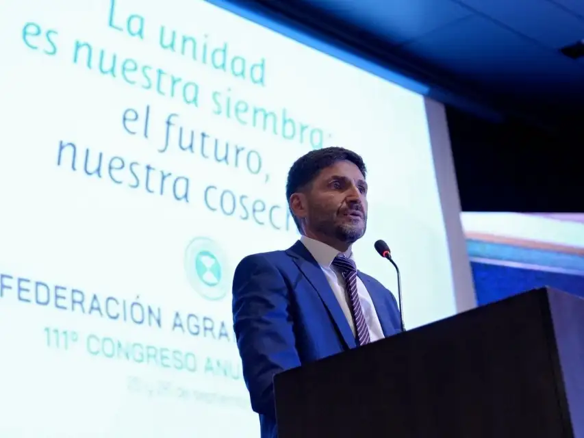 El gobernador Maximiliano Pullaro.