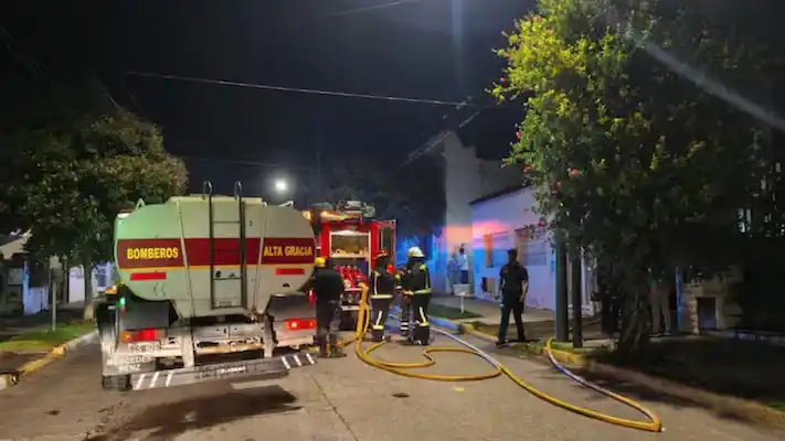 Tragedia en Alta Gracia: murió una mujer de 80 años en el incendio de su casa
