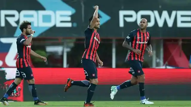 San Lorenzo le mete presión a Boca: le ganó 1-0 a Argentinos y quedó a tres puntos del líder