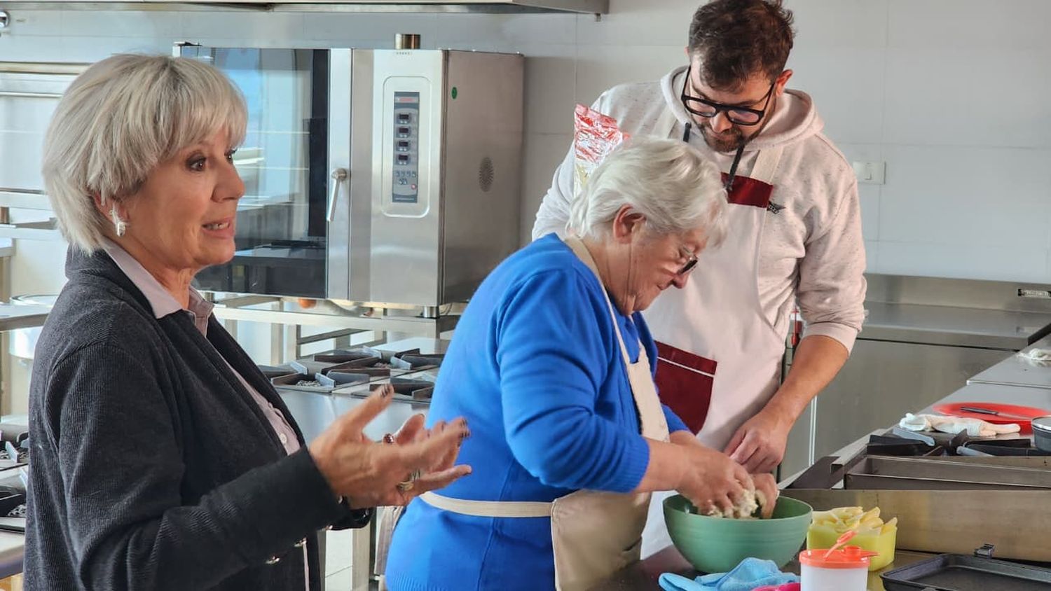 Exitosa jornada del Taller de Cocina sin T.A.C.C en la sede de Uthgra