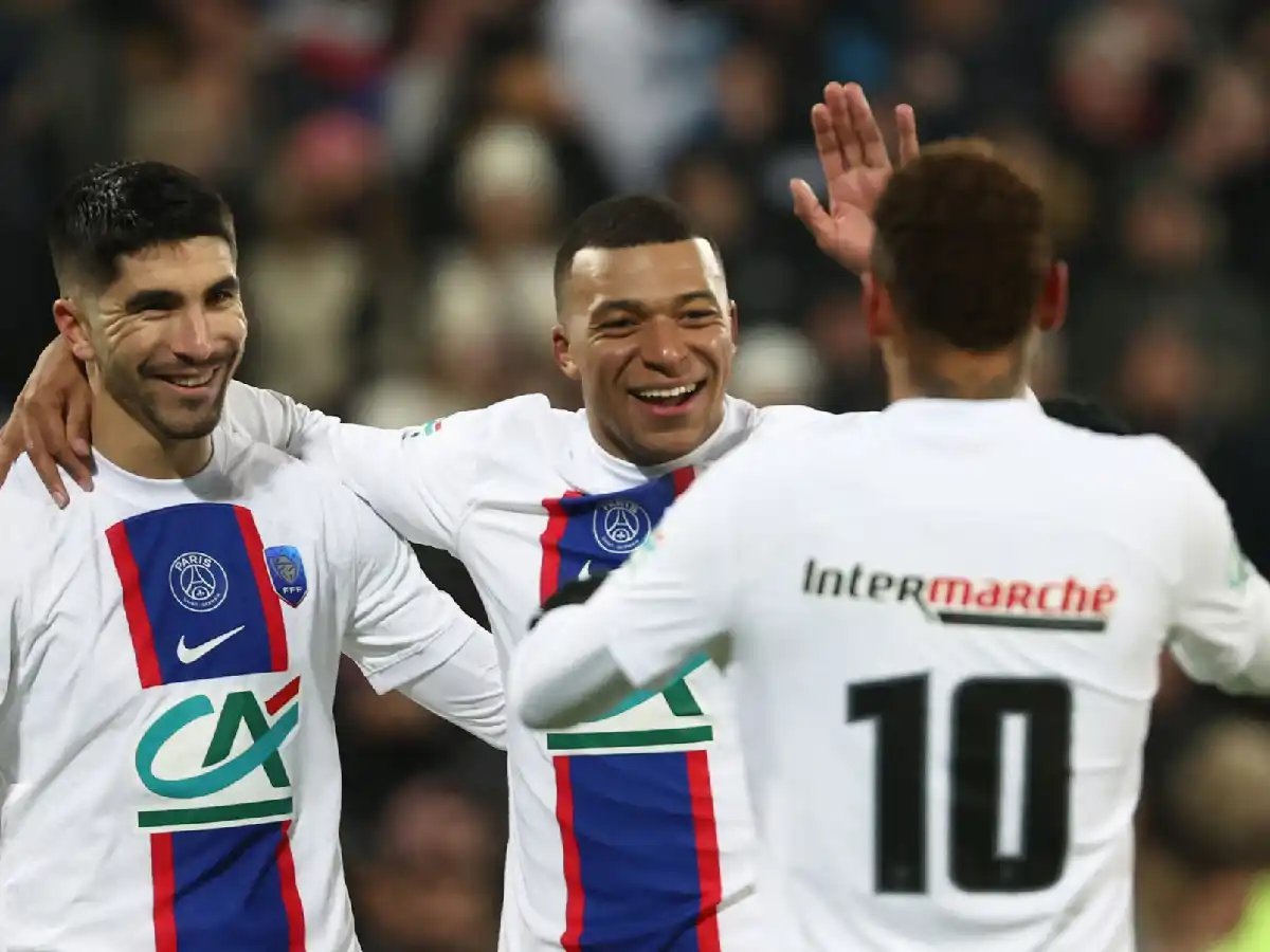 El PSG, sin Messi, aplastó a Pays de Cassel