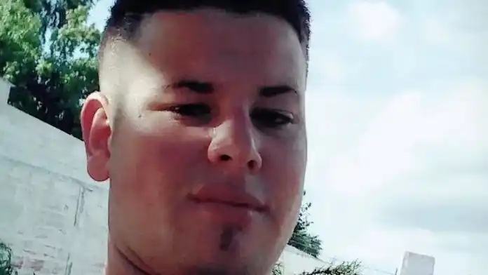 Florencio Varela: escapaba de la inundación, se descompensó y murió en la vía pública