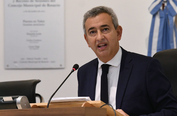 Javkin  y decenas de intendentes reclamaron por la quita de subsidios al transporte en el Congreso