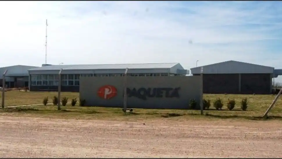 Chivilcoy: Paquetá cesa su actividad el 31 de diciembre y ofrece retiros pero no se va del país