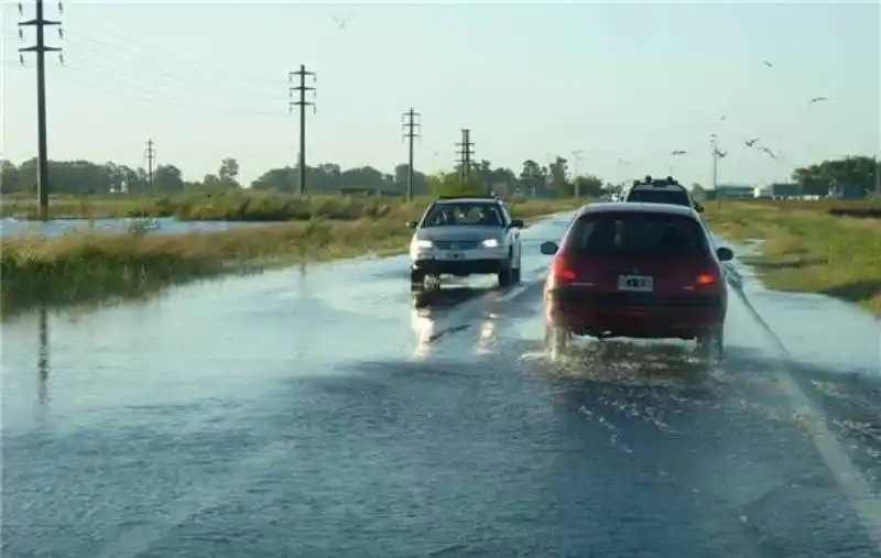 Por las intensas lluvias, cerraron las Rutas 85, 88 y 41