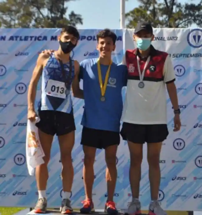 Ance, en lo más alto del podio.