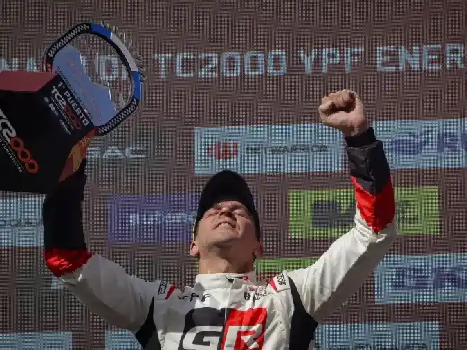 Más de 40.000 personas fueron testigos de una gran carrera en el Autódromo “El Zonda” con el triunfo de M.Rossi. Foto: Newsdigitales