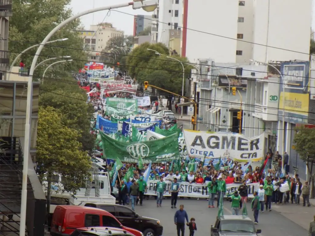 Gremios rechazan la eliminación de jubilaciones especiales para docentes y personal de salud