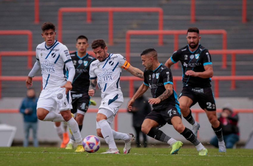 Alvarado se complicó solo y le cortaron la racha positiva en casa