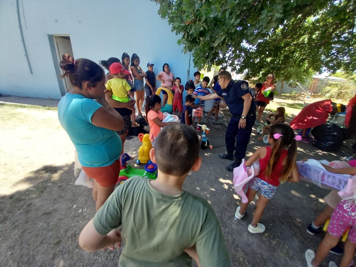 Funcionario de Punta del Monte participó de un evento solidario por el día de reyes