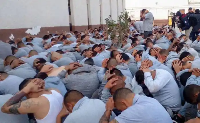 Más de 19 muertos y 25 fugados en una cárcel de  Ciudad Juárez en México