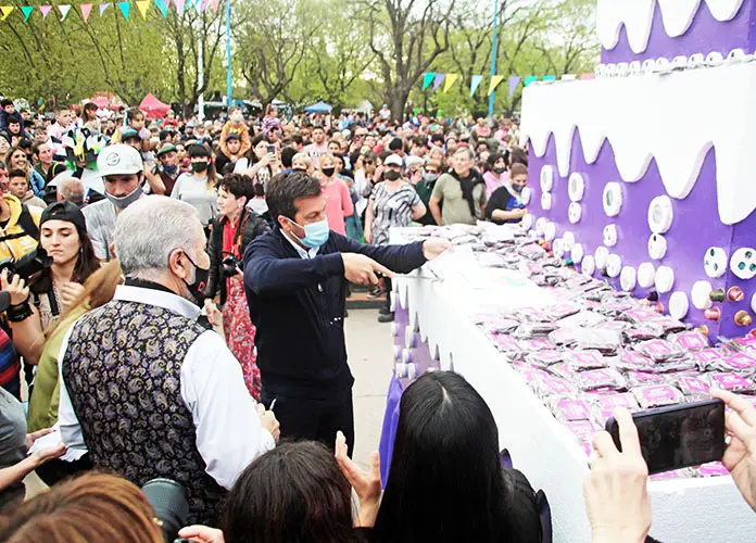 El 140º aniversario se celebró en una plaza colmada