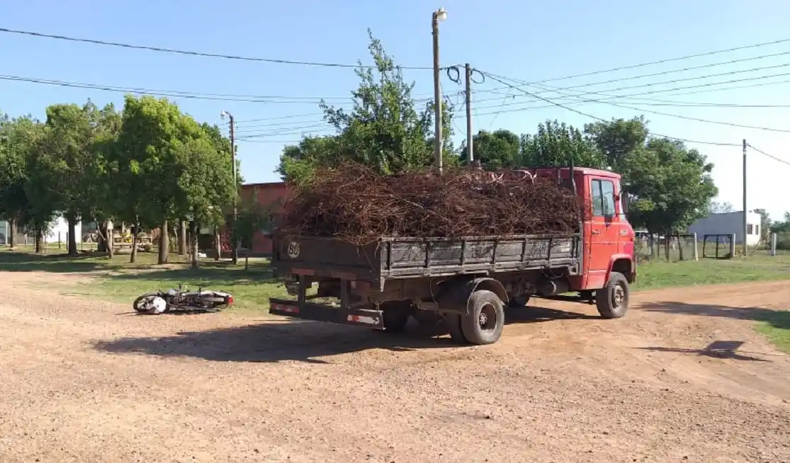 Madre e hija resultaron heridas tras un fuerte choque en Urdinarrain
