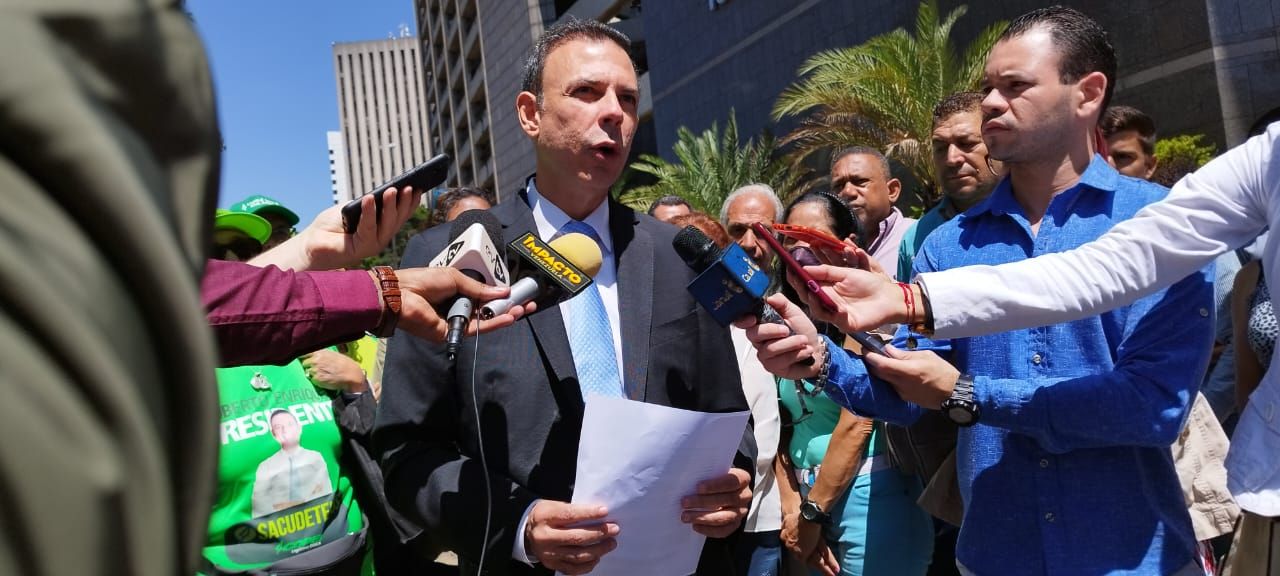 Denuncian ante la ONU que Maduro VIOLA LOS DD.HH. de los venezolanos al no aumentar el salario