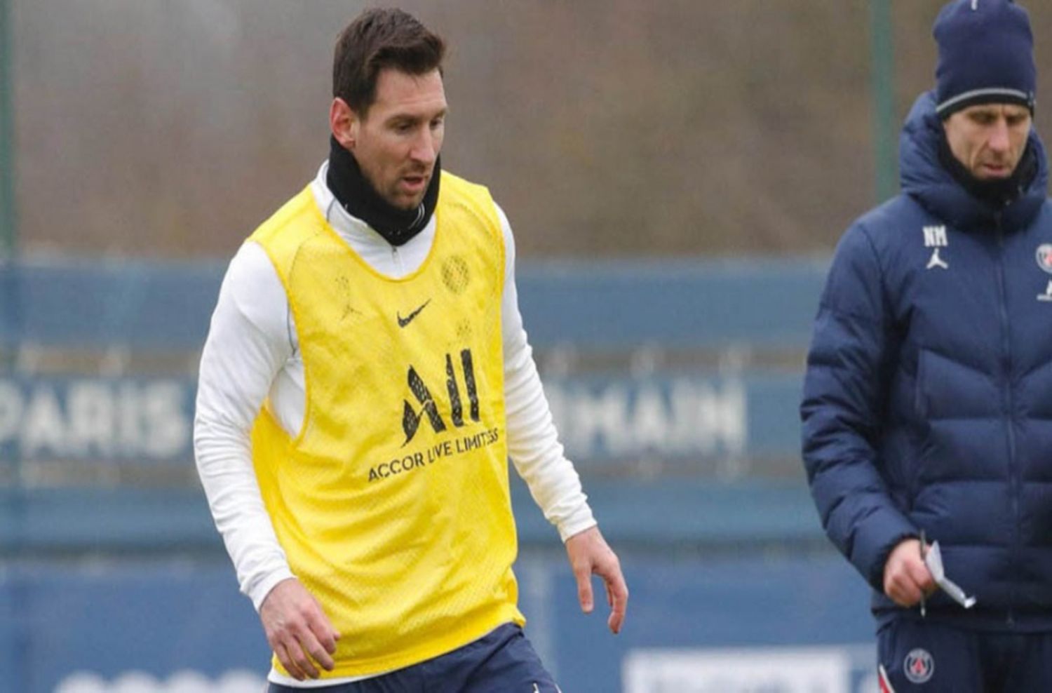 Messi volvió a entrenar a la par de sus compañeros del PSG tras superar el coronavirus