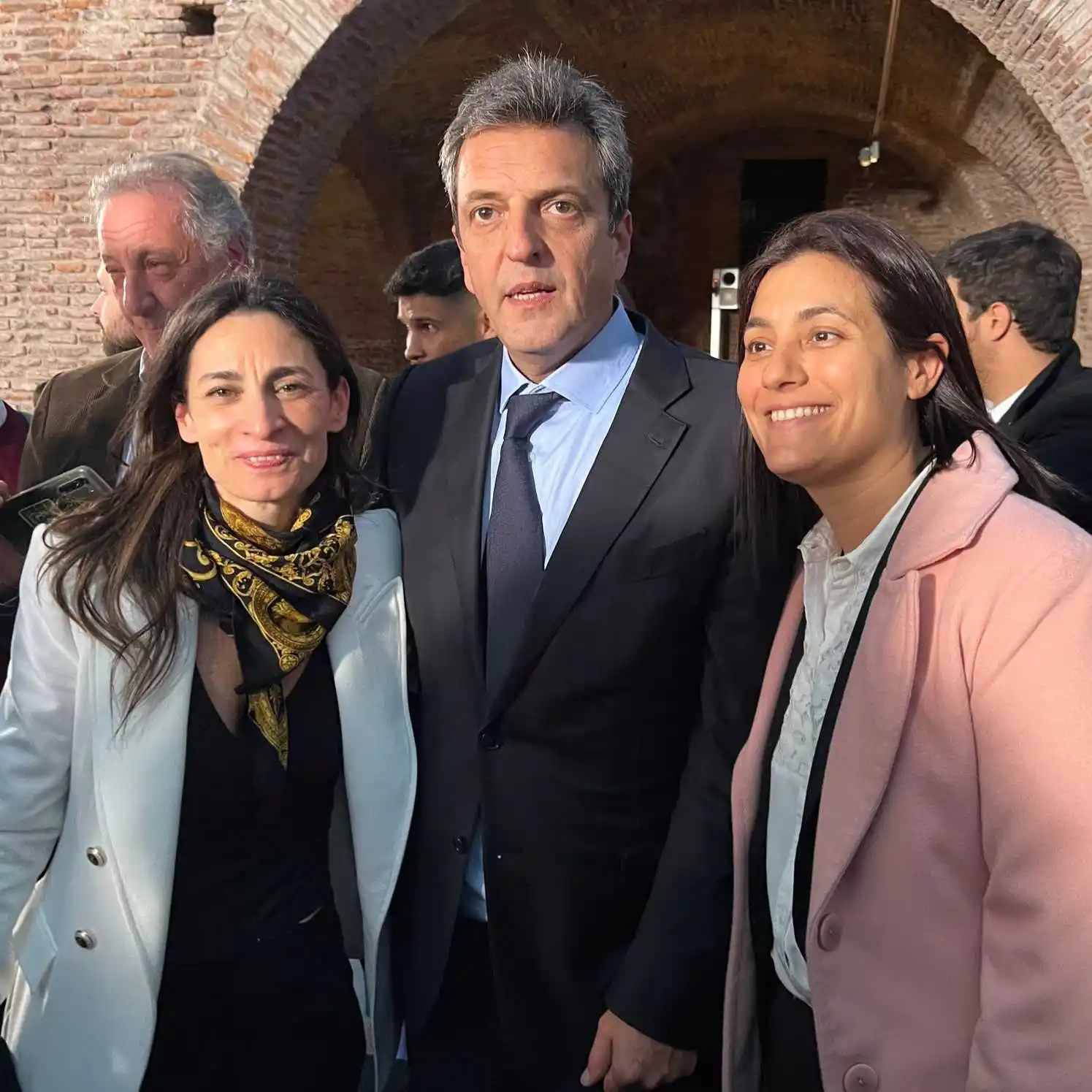 La Senadora Vannelli (derecha), del Frente Renovador dentro de Unión por la Patria, votó contra el proyecto de Gobernación.