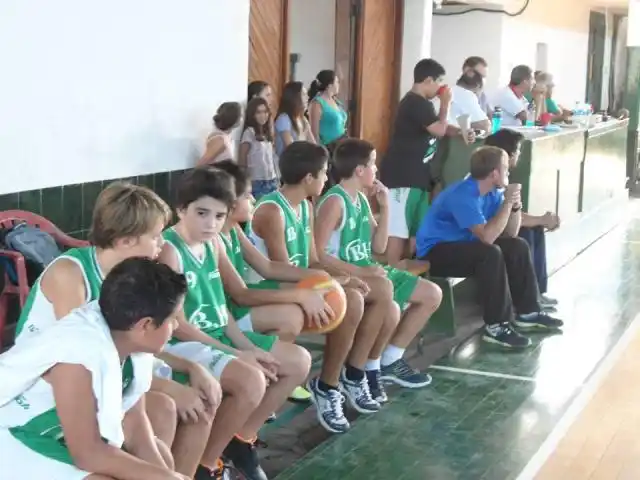 Comienzo de las Formativas de Basquetbol con  la participación de B.H. y C. Bancario