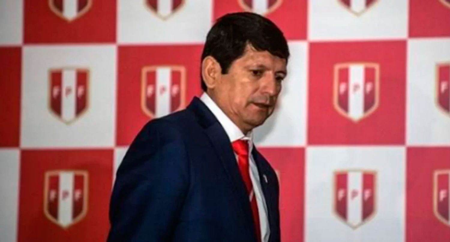 Detuvieron al presidente de la Federación Peruana de Fútbol por ser el presunto líder de una organización criminal