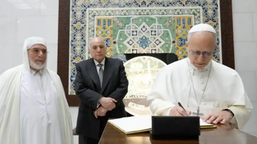 En la Gran Mezquita de Argel, León XIV reiteró su llamado a construir la paz
