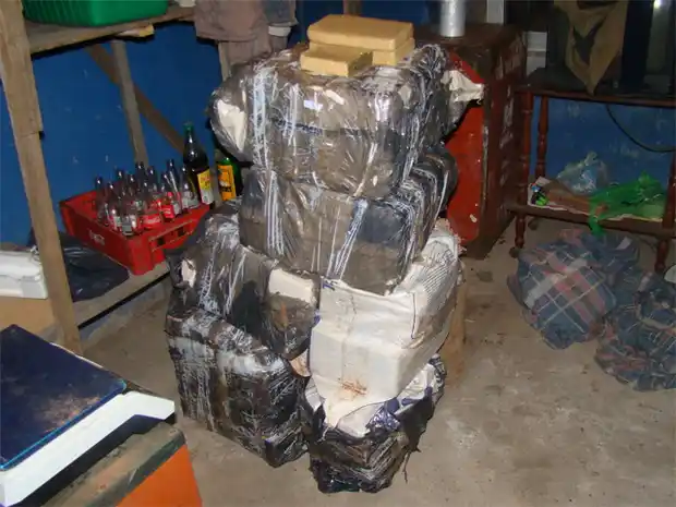 Secuestran más de 200 kilos de marihuana y tres personas detenidas  