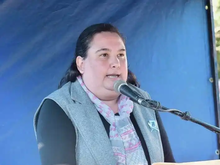 “La gira de Paoltroni por medios nacionales 
reclamando la intervención, roza lo delictual”