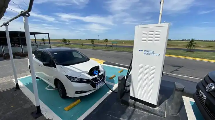 Las Varillas prepara su primera estación de carga para autos eléctricos