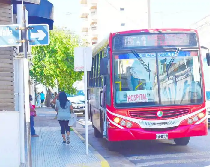 Se pone en marcha el carril exclusivo para el transporte  urbano de pasajeros