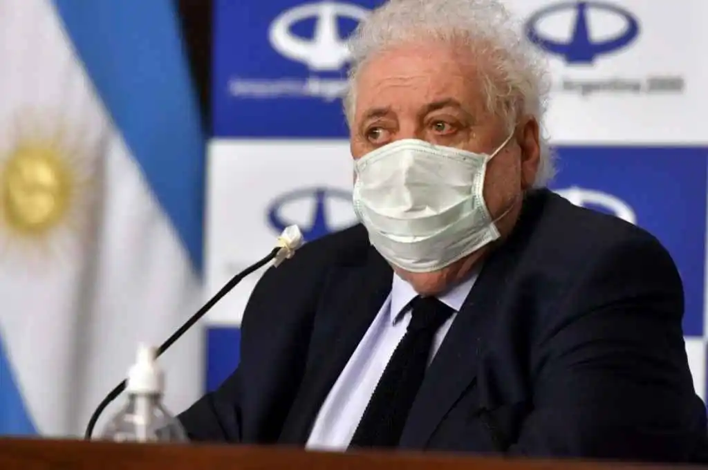 El Gobierno aclaró que Rusia aprobará la vacuna en mayores