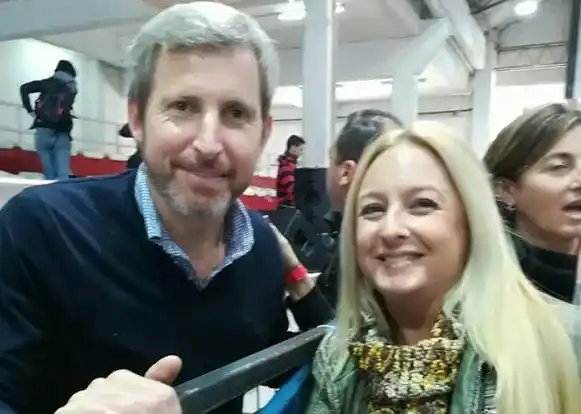La Comisión de Carrozas Estudiantiles invitó a Macri al desfile 