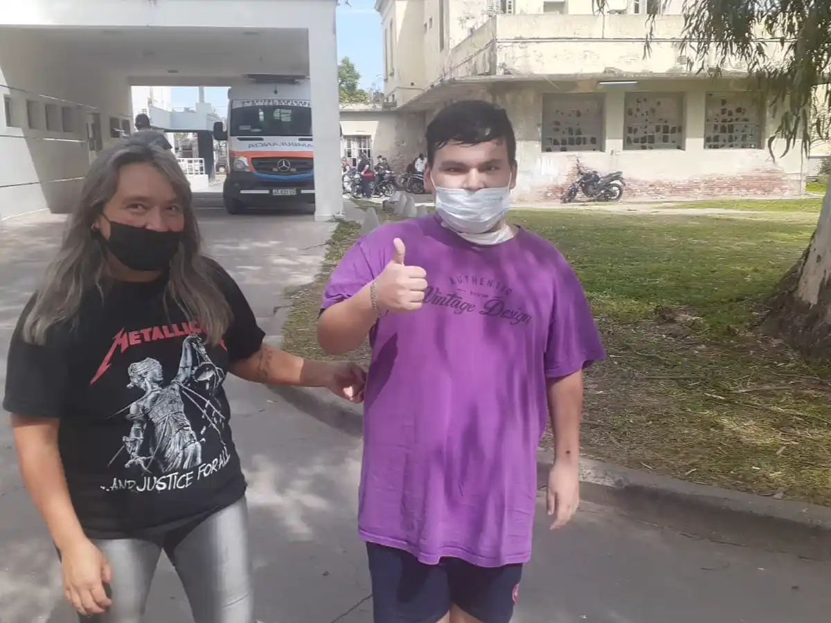 El joven que se atragantó con comida fue dado de alta:  “Estar vivo es un milagro”    