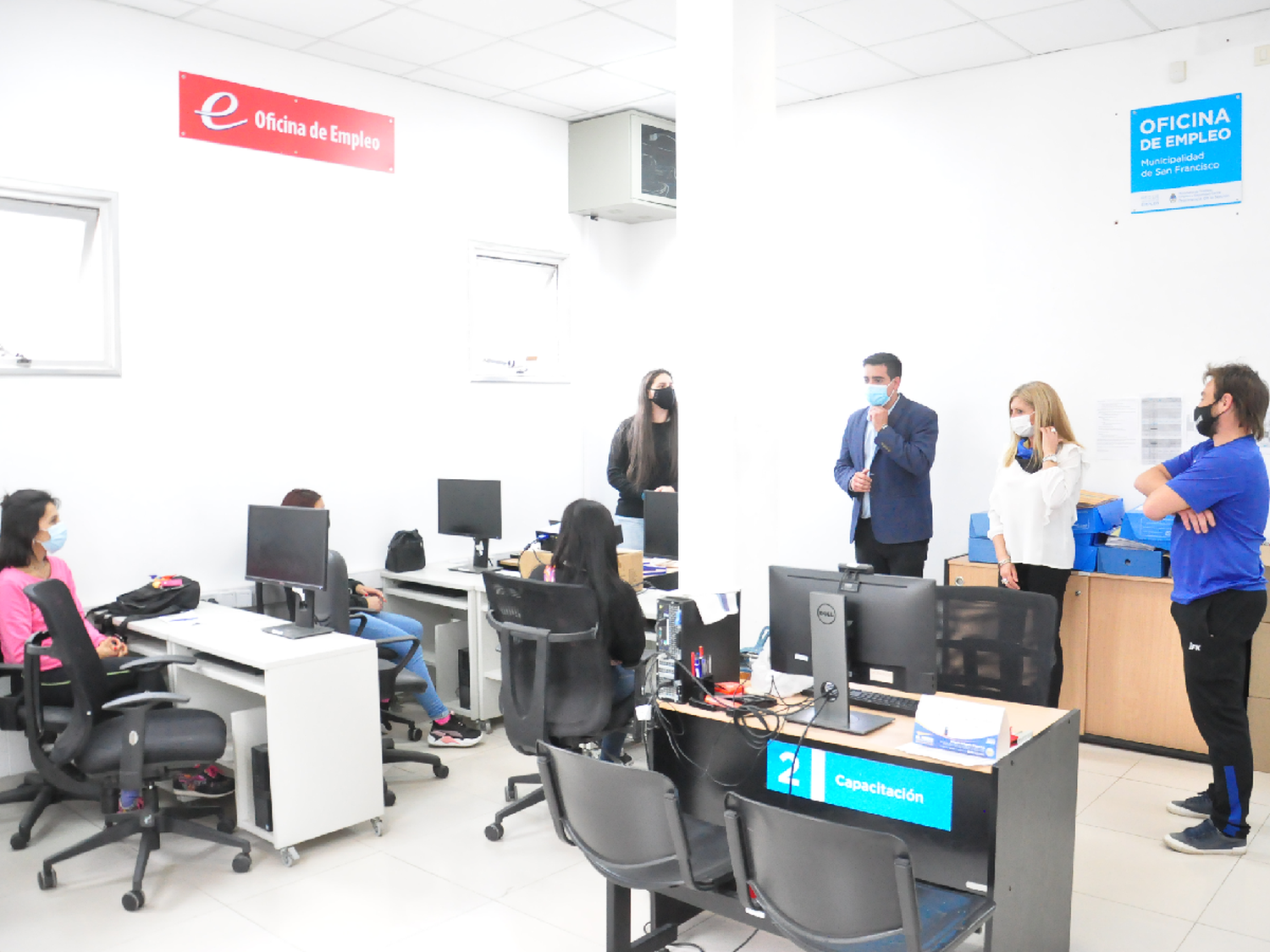 Para achicar la brecha,  capacitan en informática a las jóvenes de Infantia