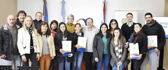 Microcréditos a emprendimientos de la Economía Social para  Federal y Chajarí