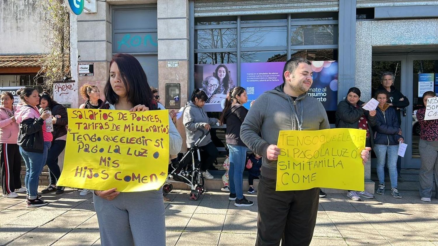 Protestas en las sedes de Edenor en San Fernando y Tigre: “Tengo que elegir si pago la luz o mis hijos comen”