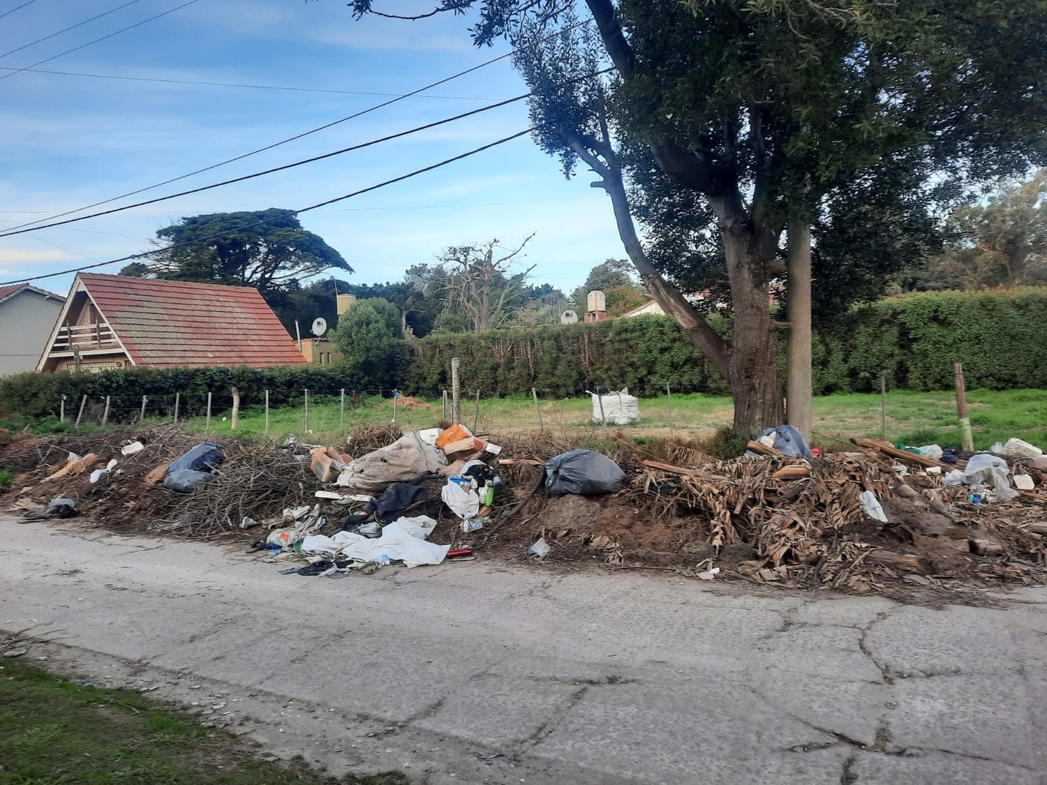 Vecinos de Parque Peña y Camet denuncian abandono: “El barrio está muy deteriorado”