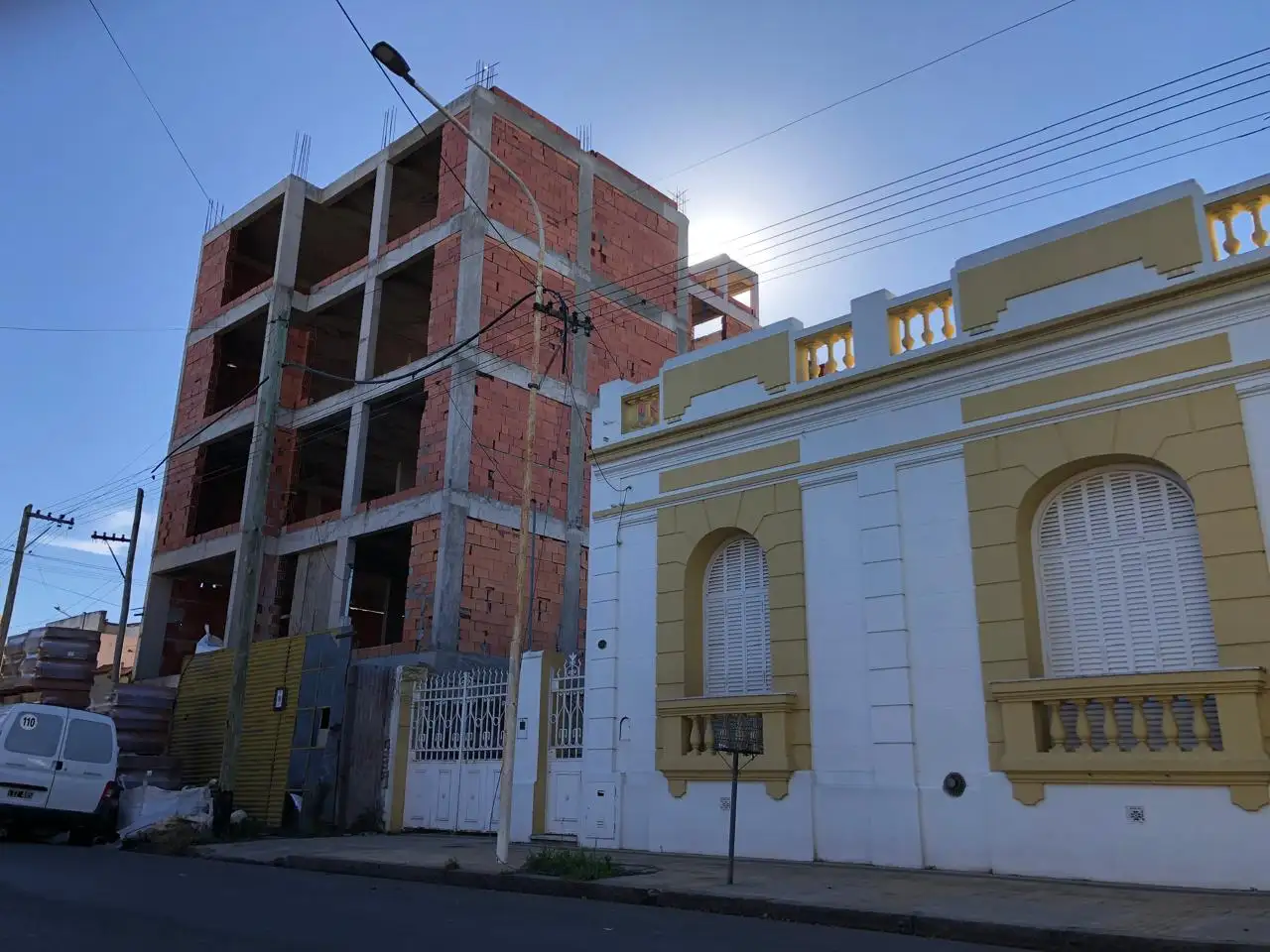 Los vecinos del barrio de La Estación, en alerta por la altura de dos edificios de la zona.