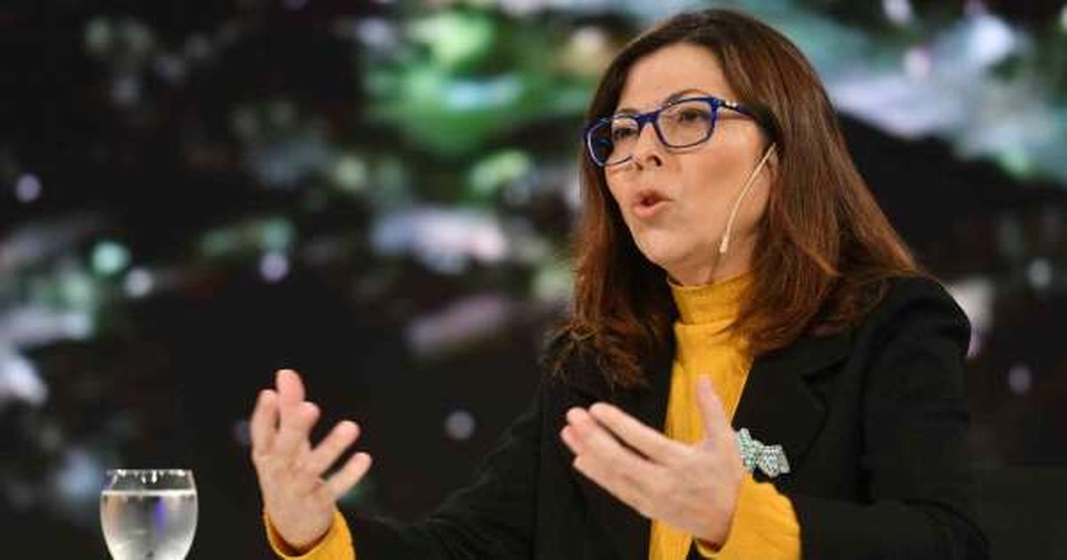 Desde el PRO cruzaron fuerte a Batakis por cuestionar los viajes al exterior: "Se vienen trabas a todo"
